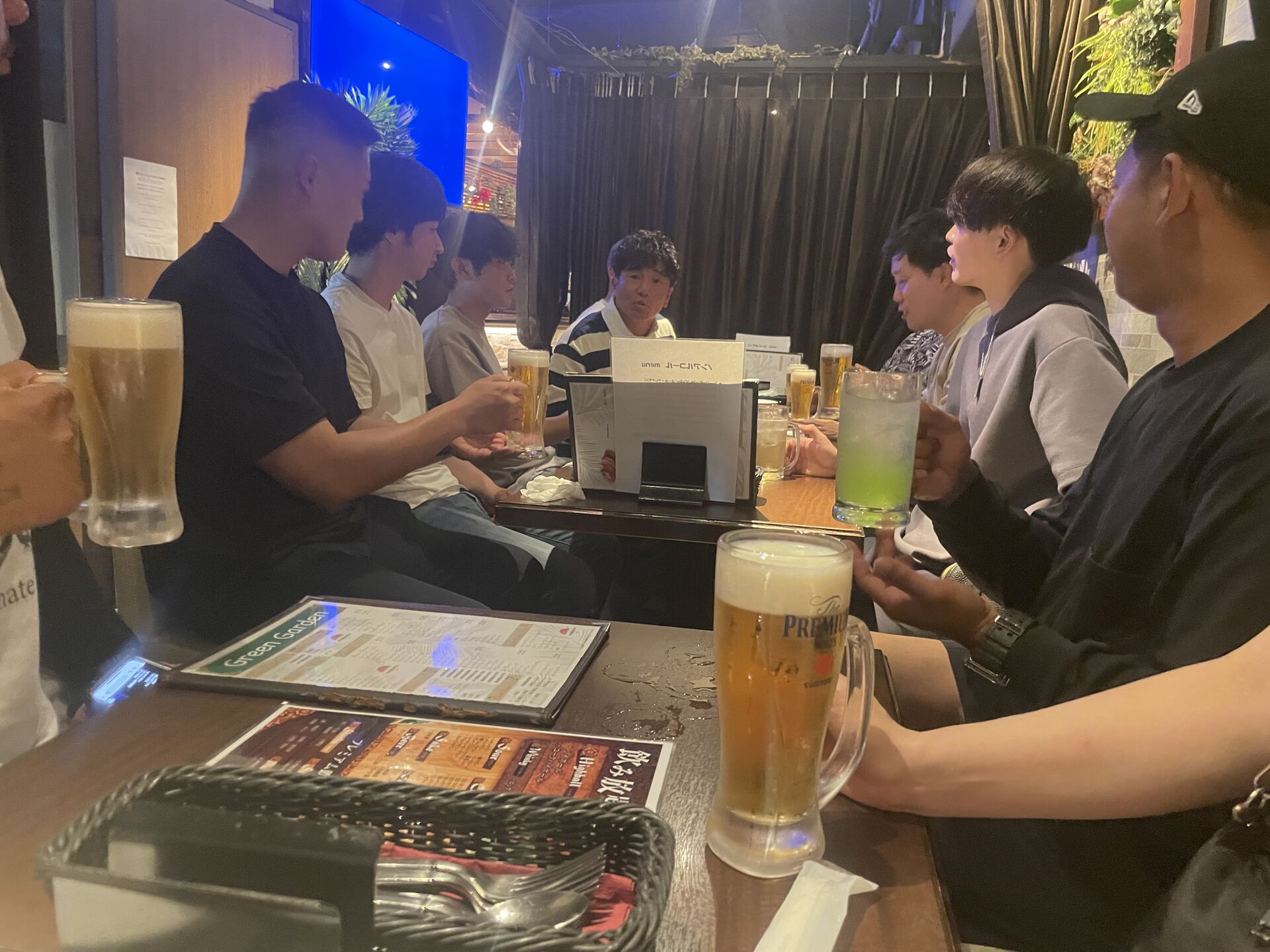 6D34B8B9-C640-4984-926C-2A9EF093A527